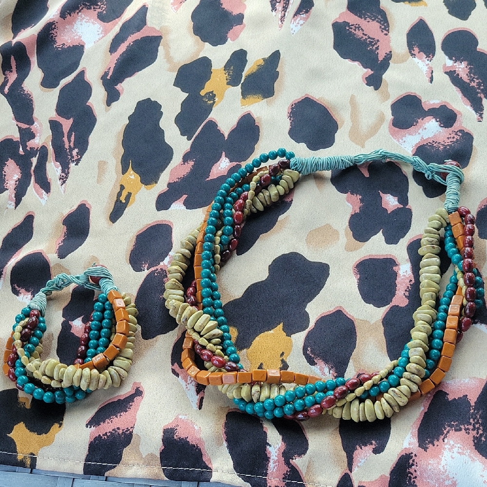5 For 25.00/Multicolor Beaded Necklace and Bracelet Set